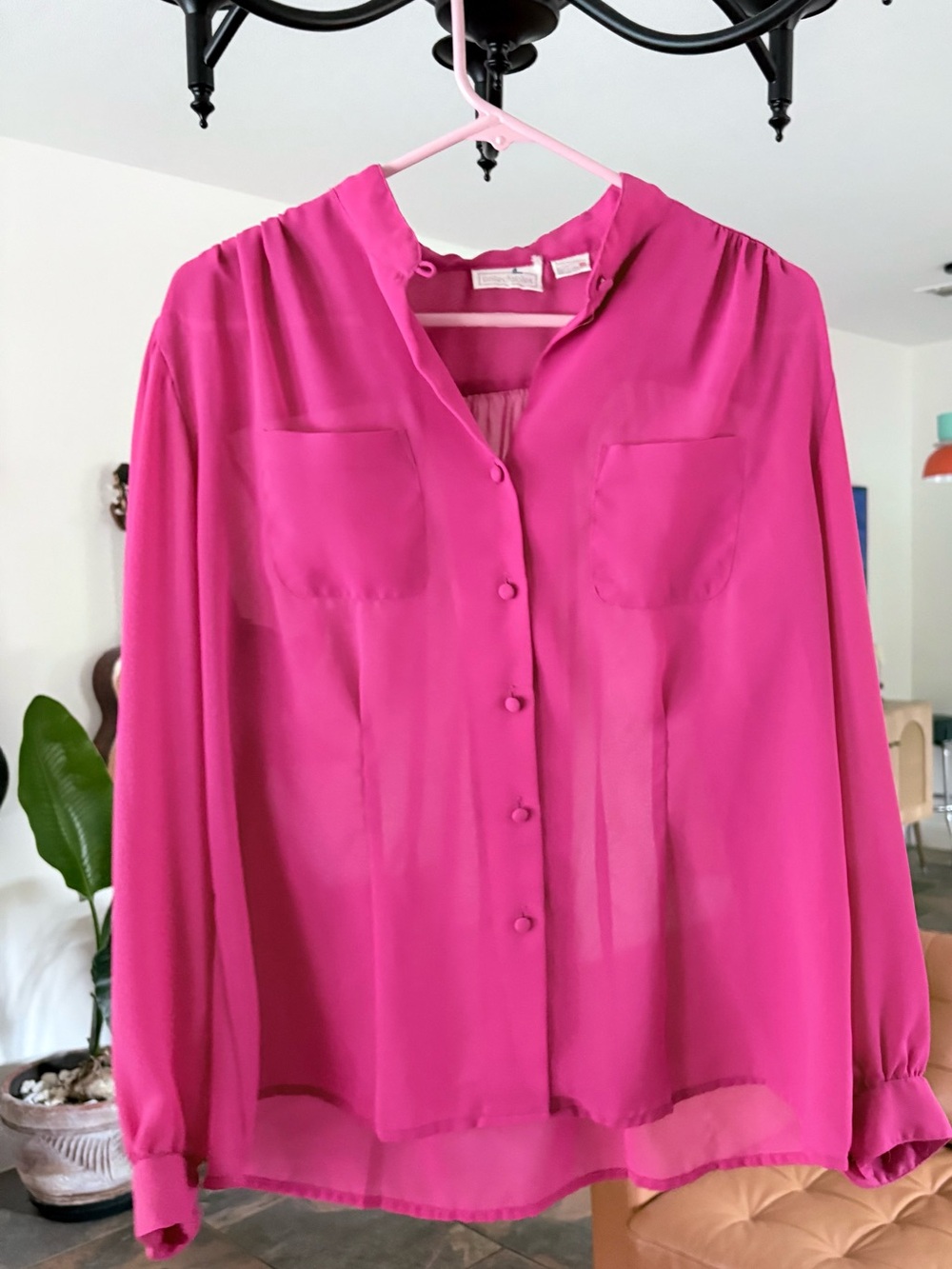 Collectables Vintage Magenta Button Front Long Sleeve Blouse Large